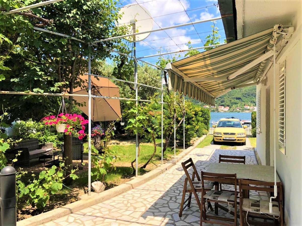 Apartments With Boat Mooring Marija Супетарска Драга Екстериор снимка
