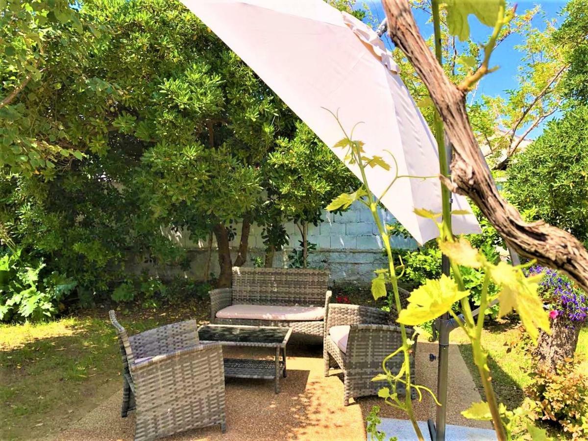 Apartments With Boat Mooring Marija Супетарска Драга Екстериор снимка
