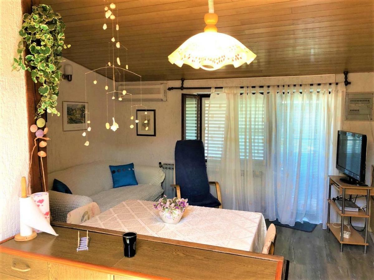 Apartments With Boat Mooring Marija Супетарска Драга Екстериор снимка